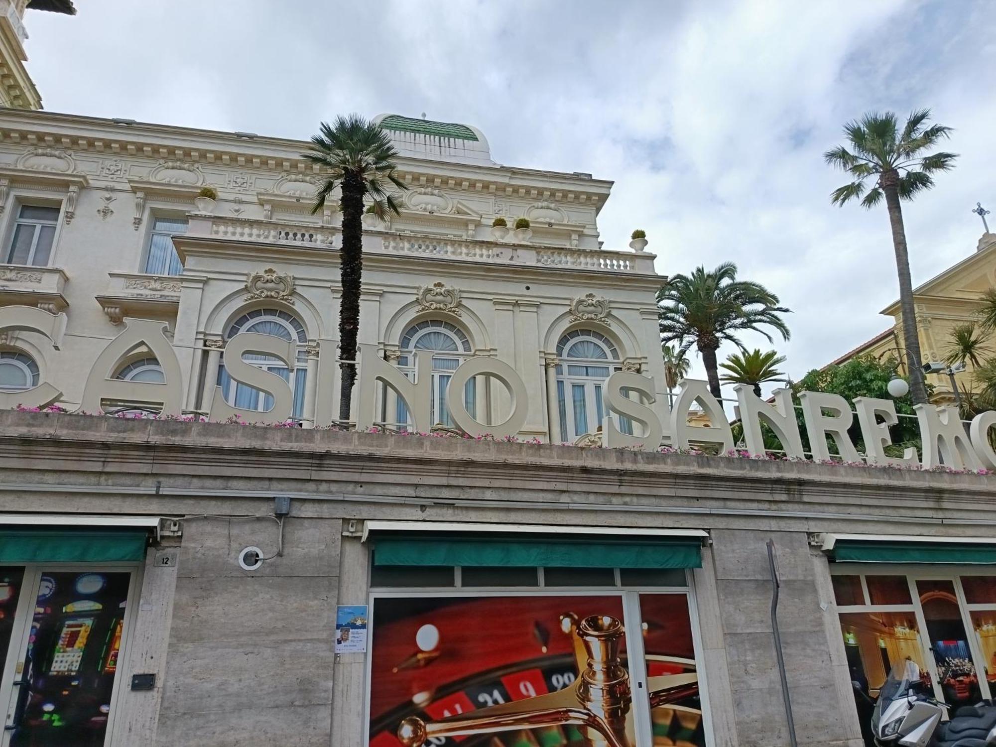 Casa Francesca Con Parcheggio Gratuito Appartement San Remo Buitenkant foto