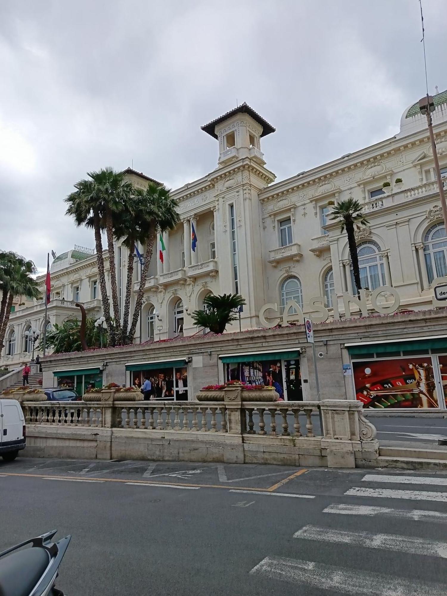 Casa Francesca Con Parcheggio Gratuito Appartement San Remo Buitenkant foto