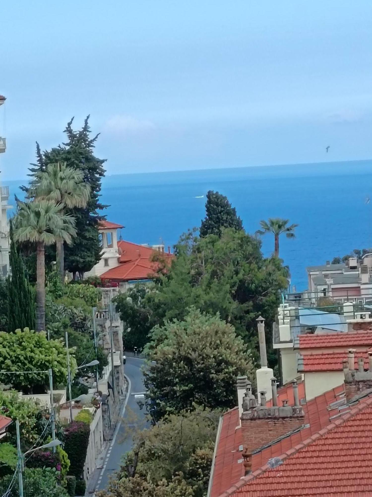 Casa Francesca Con Parcheggio Gratuito Appartement San Remo Buitenkant foto